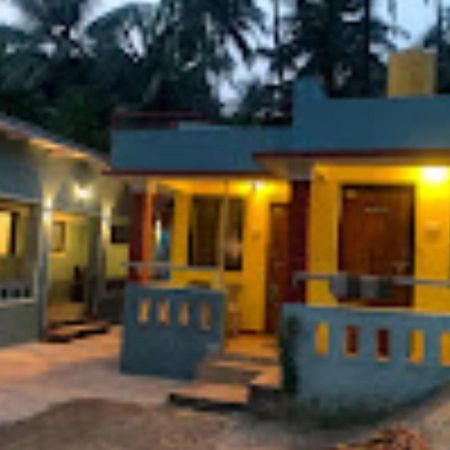Om Shanti Paradise Гокарна Экстерьер фото